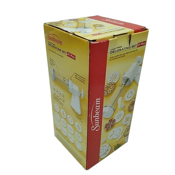Sunbeam Cookie Press 21 Pcs Decorating Set 12 Cookie Discs New Open Box - Picture 9 of 9